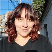 Profesora de apoye en clases de quimica general